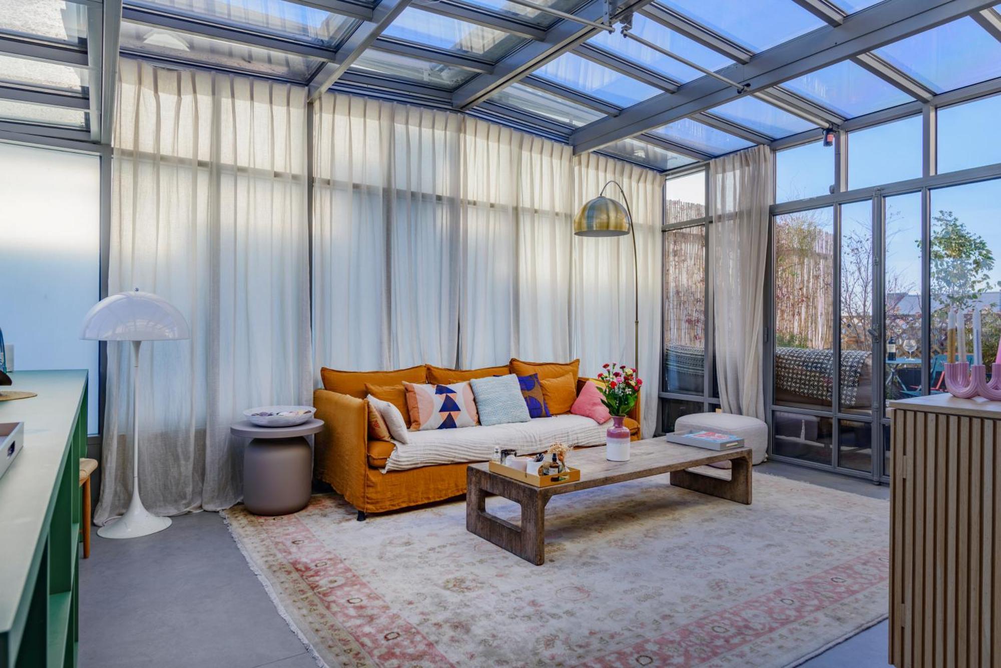 Apartment Center Latin Paris